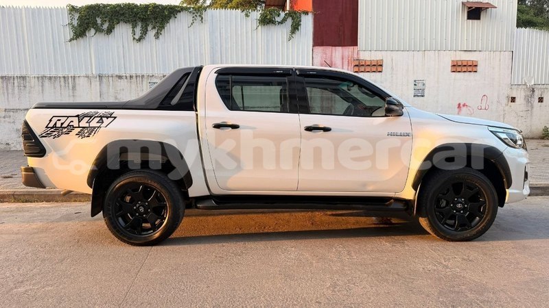 Big with watermark toyota hilux phnom penh phnom penh 9974