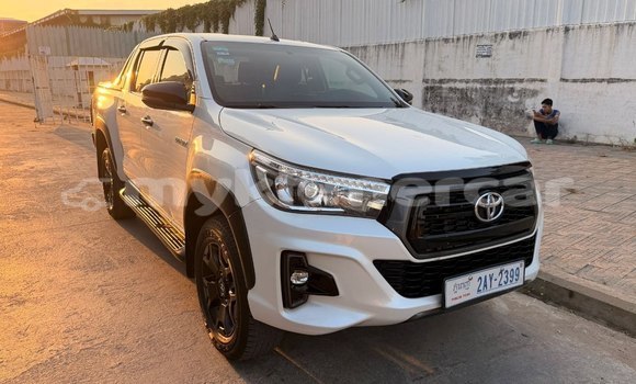 Buy Used Toyota Hilux White Car in Phnom Penh in Phnom Penh Buy Used Toyota Hilux White Car in Phnom Penh in Phnom Penh