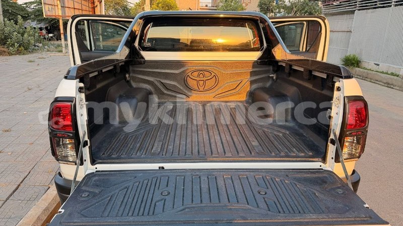 Big with watermark toyota hilux phnom penh phnom penh 9974
