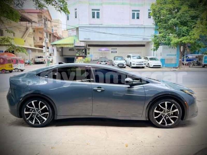 Big with watermark toyota prius svay rieng province bavet 9989