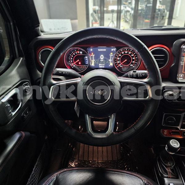 Big with watermark jeep wrangler phnom penh phnom penh 10013