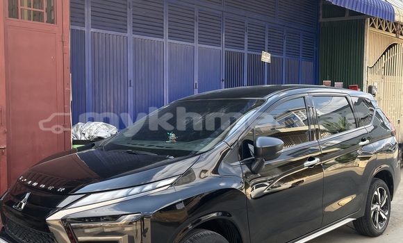 Buy Used Mitsubishi Xpander Black Car in Poipet in Banteay Meanchey Province Buy Used Mitsubishi Xpander Black Car in Poipet in Banteay Meanchey Province