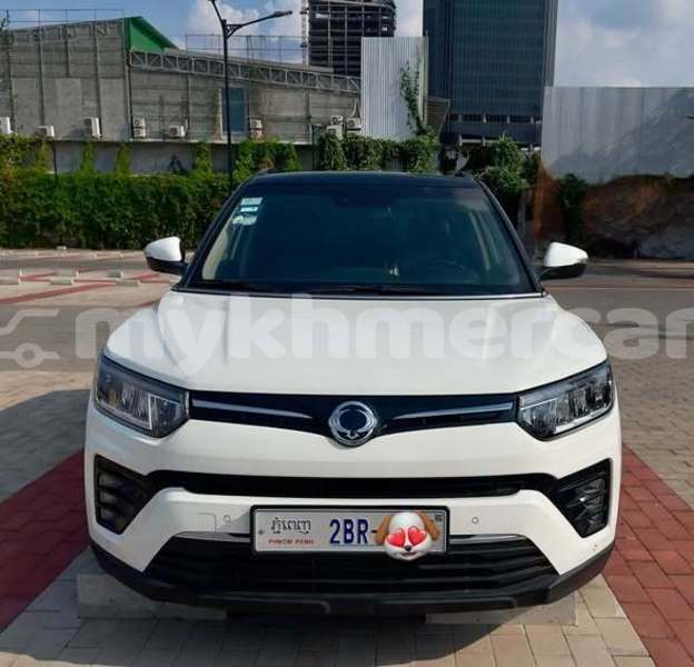 Big with watermark ssangyong tivoli takeo province doun kaev 10027