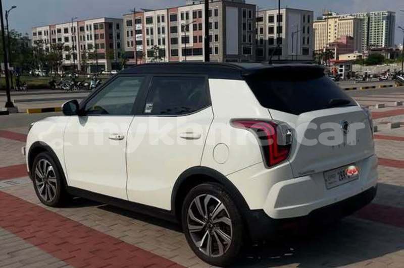 Big with watermark ssangyong tivoli takeo province doun kaev 10027