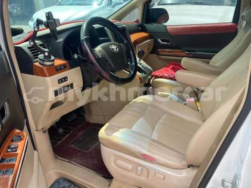 Big with watermark toyota alphard takeo province doun kaev 10028