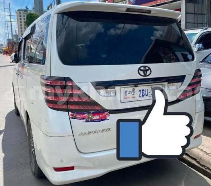 Big with watermark toyota alphard takeo province doun kaev 10028