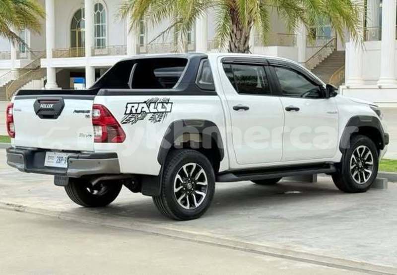 Big with watermark toyota regius svay rieng province bavet 10030