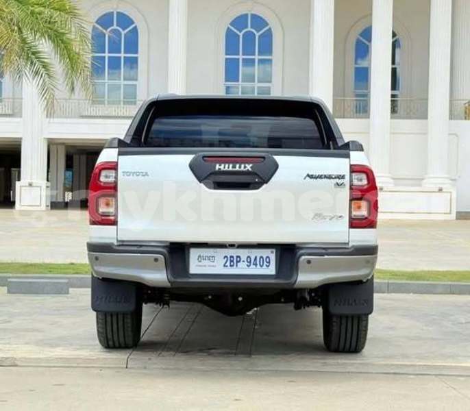 Big with watermark toyota regius svay rieng province bavet 10030
