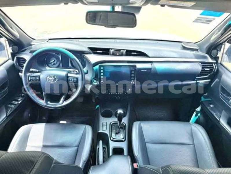 Big with watermark toyota regius svay rieng province bavet 10030