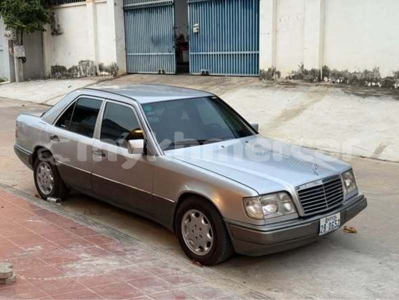 Big with watermark mercedes viano kampot province dam thnam 10034
