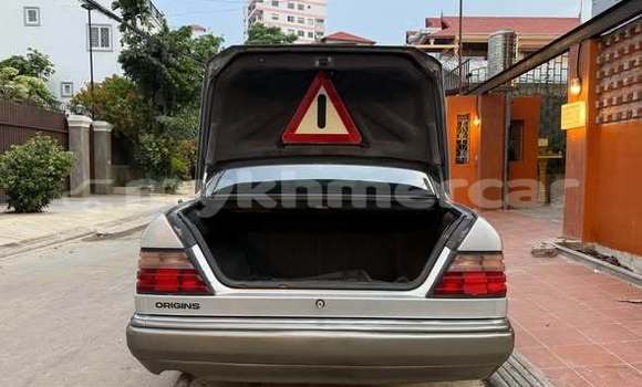 Acheter Occasion Voiture Mercedes Viano Autre à Dăm Thnăm, Kampot Province Acheter Occasion Voiture Mercedes Viano Autre à Dăm Thnăm, Kampot Province