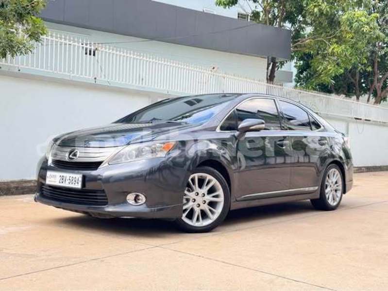 Big with watermark toyota c hr svay rieng province bavet 10037