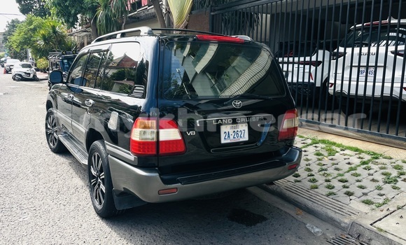 Buy Used Toyota Land Cruiser Black Car in Phnom Penh in Phnom Penh Buy Used Toyota Land Cruiser Black Car in Phnom Penh in Phnom Penh