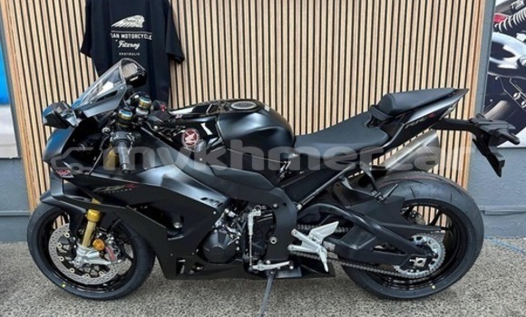 Buy New Yamaha TMAX Black Bike in Neak Leung in Prey Veng Province Buy New Yamaha TMAX Black Bike in Neak Leung in Prey Veng Province