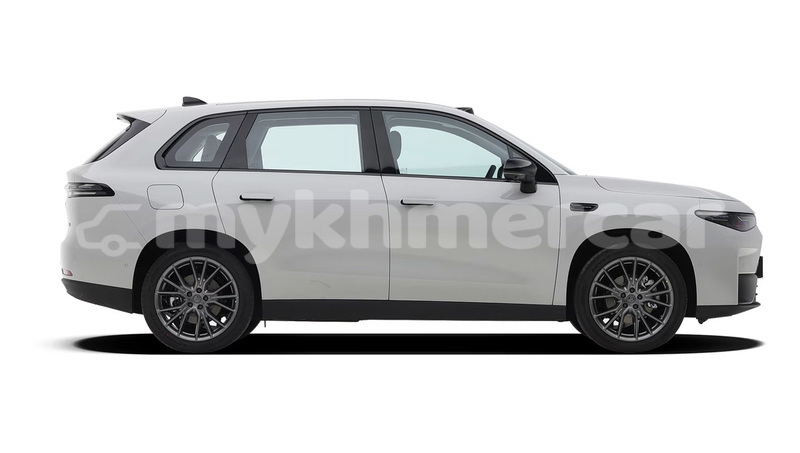 Big with watermark lexus ct tbong khmum province suong 10047