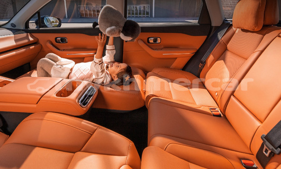 Buy New Lexus CT White Car in Suong in Tbong Khmum Province Buy New Lexus CT White Car in Suong in Tbong Khmum Province
