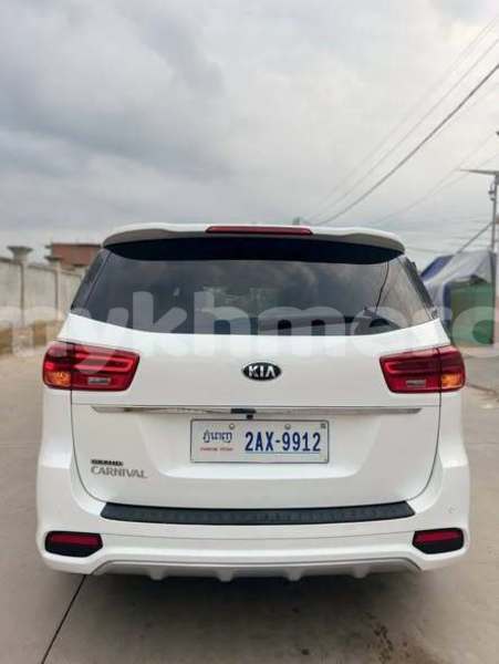 Big with watermark kia carnival svay rieng province bavet 10052