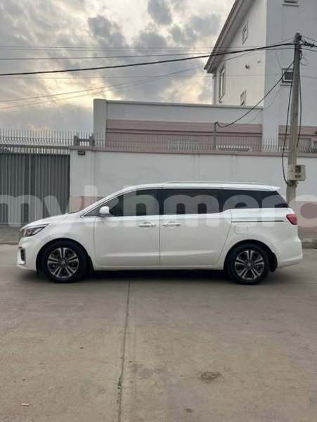Big with watermark kia carnival svay rieng province bavet 10052