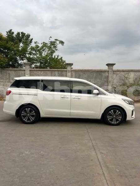 Big with watermark kia carnival svay rieng province bavet 10052