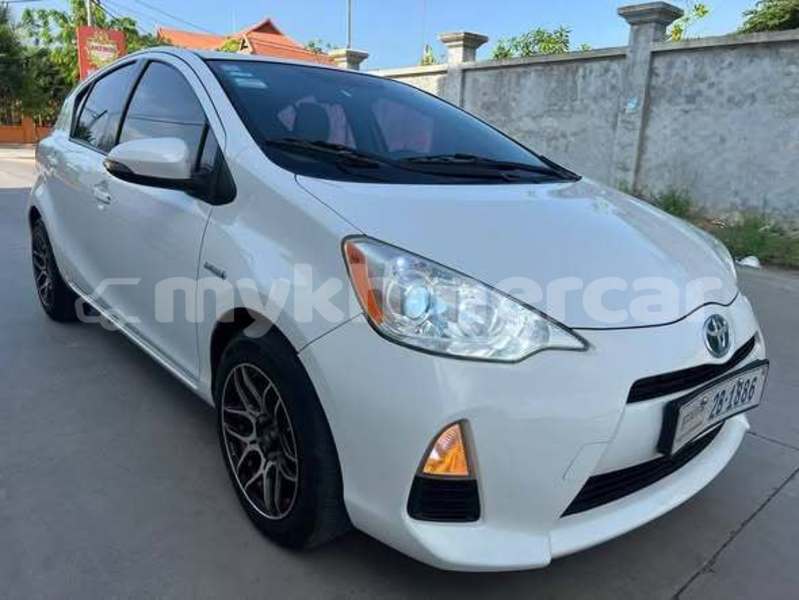 Big with watermark toyota prius svay rieng province bavet 10056