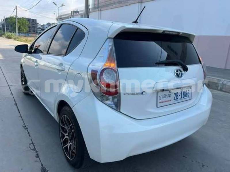 Big with watermark toyota prius svay rieng province bavet 10056