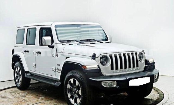 Buy Used Jeep Wrangler White Car in Phnom Penh in Phnom Penh