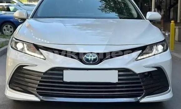 Buy Used Toyota Camry White Car in Phnom Penh in Phnom Penh