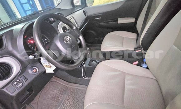 Buy Used Toyota Vitz Silver Car in Phnom Penh in Phnom Penh Buy Used Toyota Vitz Silver Car in Phnom Penh in Phnom Penh