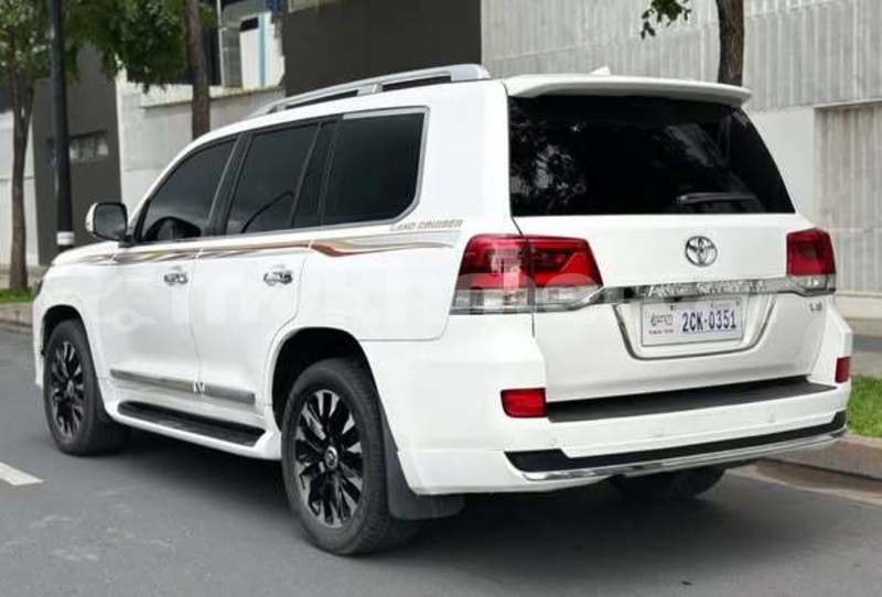 Big with watermark toyota land cruiser prado ratanakiri province banlung 10098
