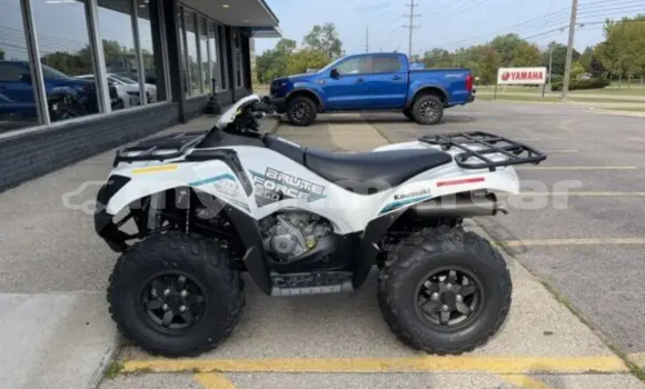 Buy Used Kawasaki Brute Force White Bike in Phnom Penh in Phnom Penh
