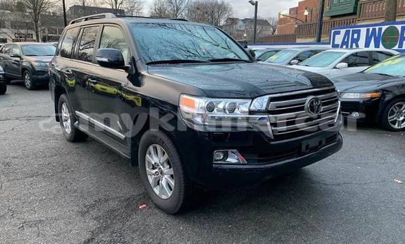 Buy Used Toyota Land Cruiser Black Car in Phnom Penh in Phnom Penh Buy Used Toyota Land Cruiser Black Car in Phnom Penh in Phnom Penh