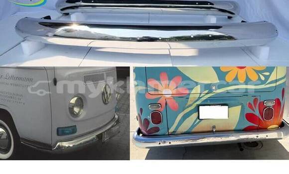 Volkswagen T2 Bay Bus