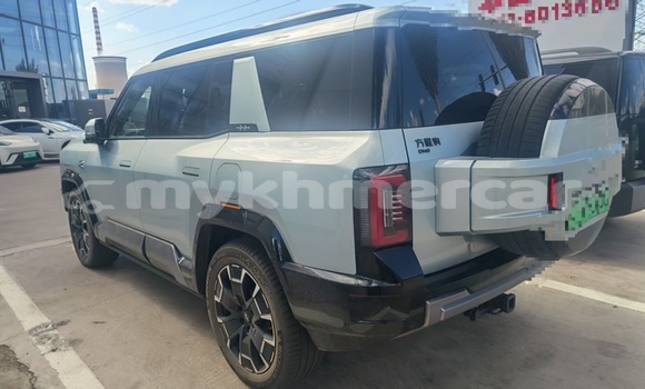 ទិញ បានប្រើ BYD S6 Silver ឡាន} ក្នុង Banlung ក្នុង Ratanakiri Province ទិញ បានប្រើ BYD S6 Silver ឡាន} ក្នុង Banlung ក្នុង Ratanakiri Province