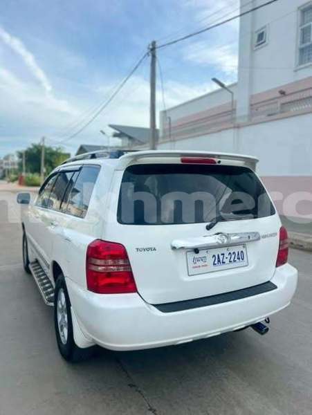 Big with watermark toyota highlander svay rieng province bavet 10160