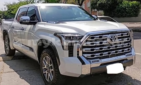 Buy Used Toyota Tundra White Car in Phnom Penh in Phnom Penh