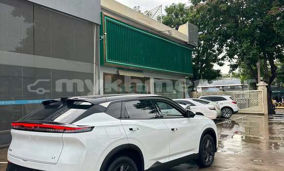 Buy Used DongFeng S30 White Car in Phnom Penh in Phnom Penh Buy Used DongFeng S30 White Car in Phnom Penh in Phnom Penh