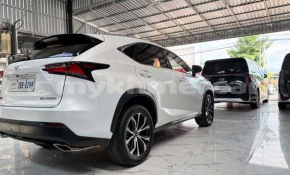 Acheter Occasion Voiture Lexus NX Blanc à Bavet, Svay Rieng Province Acheter Occasion Voiture Lexus NX Blanc à Bavet, Svay Rieng Province