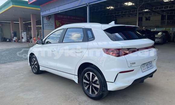 Buy Used BYD E6 White Car in Phnom Penh in Phnom Penh Buy Used BYD E6 White Car in Phnom Penh in Phnom Penh