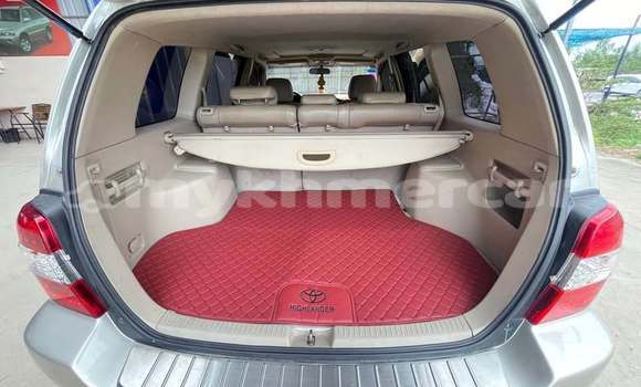 Buy Used Toyota Highlander Other Car in Phnom Penh in Phnom Penh Buy Used Toyota Highlander Other Car in Phnom Penh in Phnom Penh