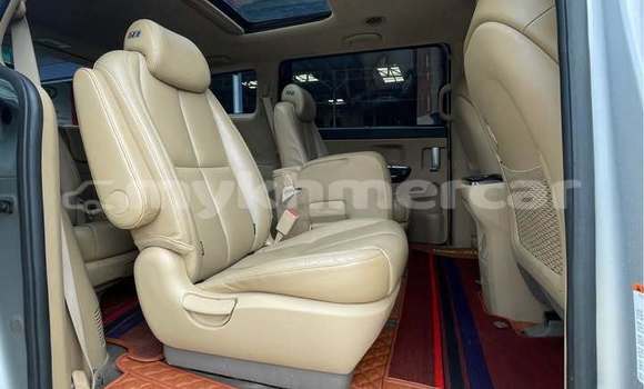 Buy Used Kia Carnival Other Car in Phnom Penh in Phnom Penh Buy Used Kia Carnival Other Car in Phnom Penh in Phnom Penh