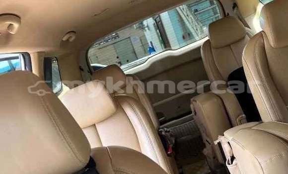 Buy Used Kia Carnival White Car in Phnom Penh in Phnom Penh Buy Used Kia Carnival White Car in Phnom Penh in Phnom Penh
