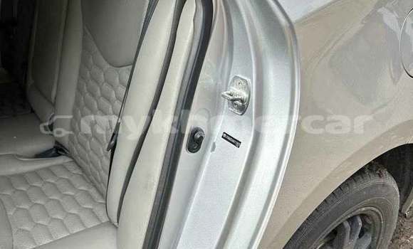 Buy Used Toyota Prius Other Car in Phnom Penh in Phnom Penh Buy Used Toyota Prius Other Car in Phnom Penh in Phnom Penh