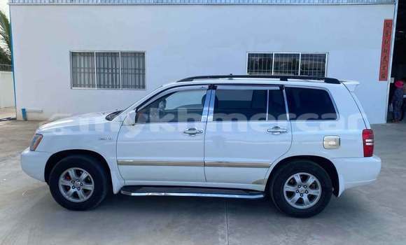 Buy Used Toyota Highlander White Car in Phnom Penh in Phnom Penh Buy Used Toyota Highlander White Car in Phnom Penh in Phnom Penh