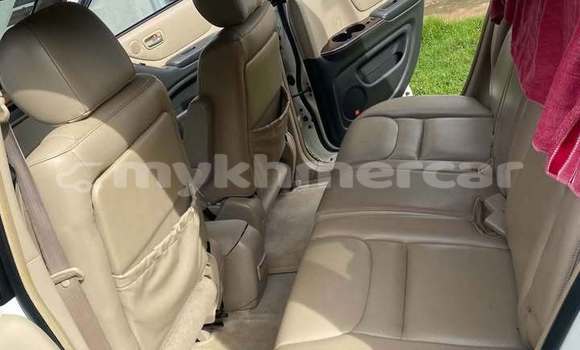 Buy Used Toyota Highlander White Car in Phnom Penh in Phnom Penh Buy Used Toyota Highlander White Car in Phnom Penh in Phnom Penh