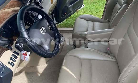 Buy Used Toyota Highlander White Car in Phnom Penh in Phnom Penh Buy Used Toyota Highlander White Car in Phnom Penh in Phnom Penh