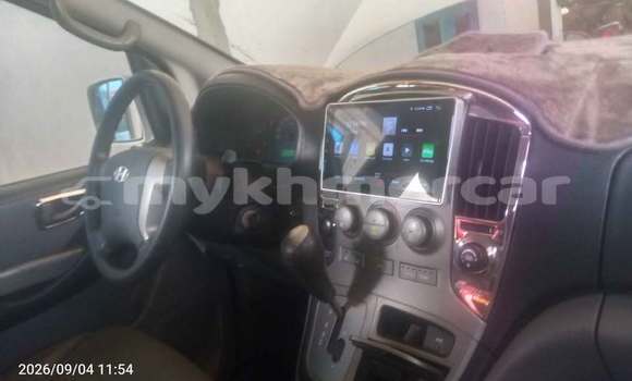 Buy Used Hyundai Starex White Car in Phnom Penh in Phnom Penh Buy Used Hyundai Starex White Car in Phnom Penh in Phnom Penh