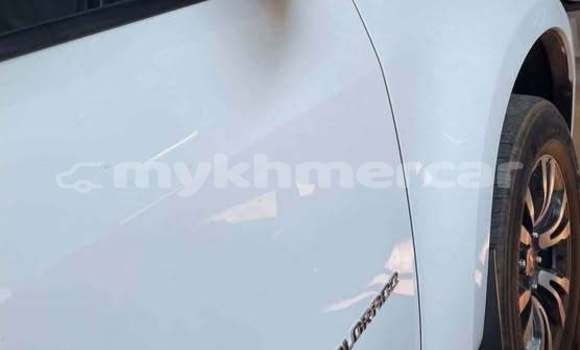 Buy Used Chevrolet Colorado White Car in Phnom Penh in Phnom Penh Buy Used Chevrolet Colorado White Car in Phnom Penh in Phnom Penh