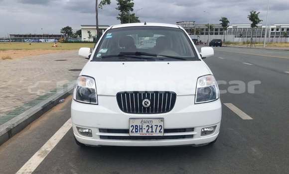 Buy Used Kia Morning White Car in Bavet in Svay Rieng Province