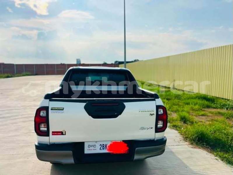 Big with watermark toyota regius svay rieng province bavet 10309