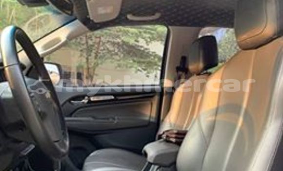 Buy Used Chevrolet Colorado White Car in Phnom Penh in Phnom Penh Buy Used Chevrolet Colorado White Car in Phnom Penh in Phnom Penh